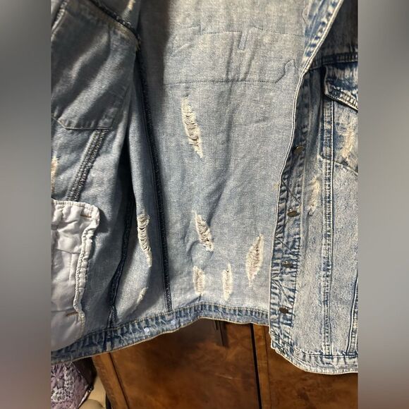 Fearless Distressed Denim Jacket - Picture 4 of 9